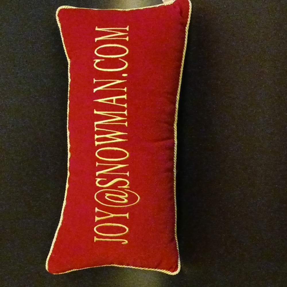 Velveteen Pillow Joy@Snowman.com